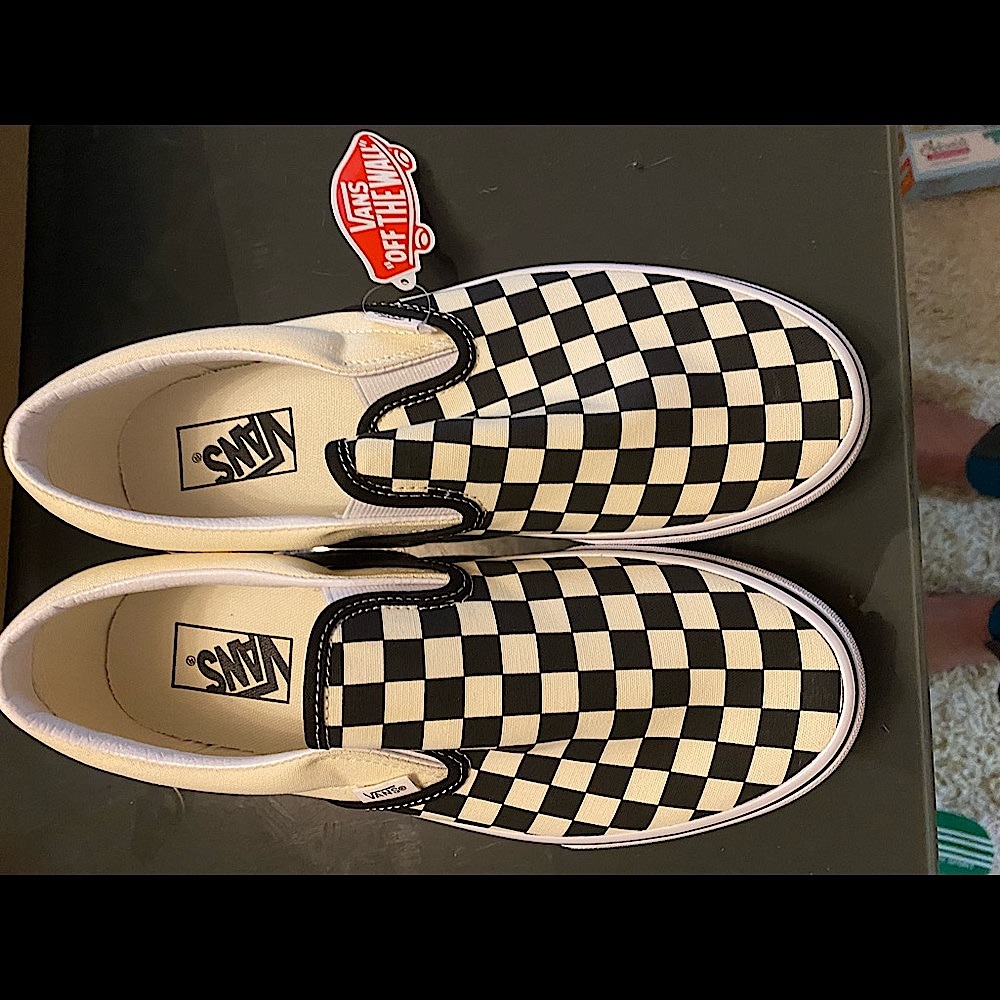NWT Woman’s Black and White Vans size 10.5